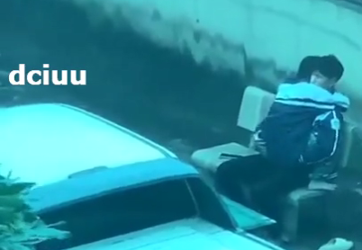 Hsinh lộ clip thú nhún giờ ra chơi. t chịu hsinh bây giờ r